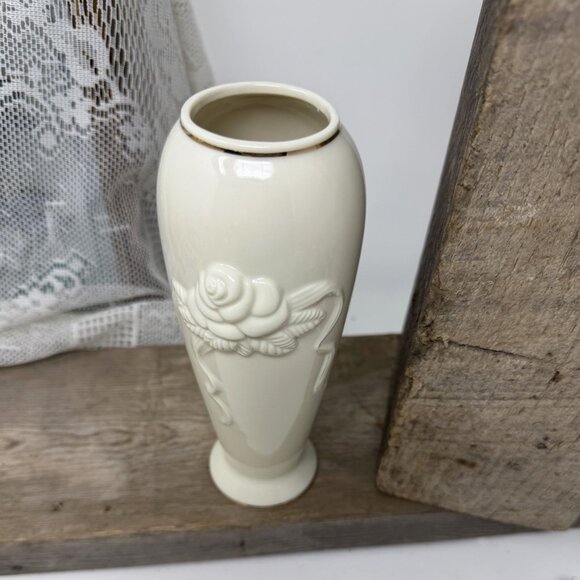 Lenox Ivory Rose Vase With Gold Trim Elegant 7.5" tall - Picture 2 of 7